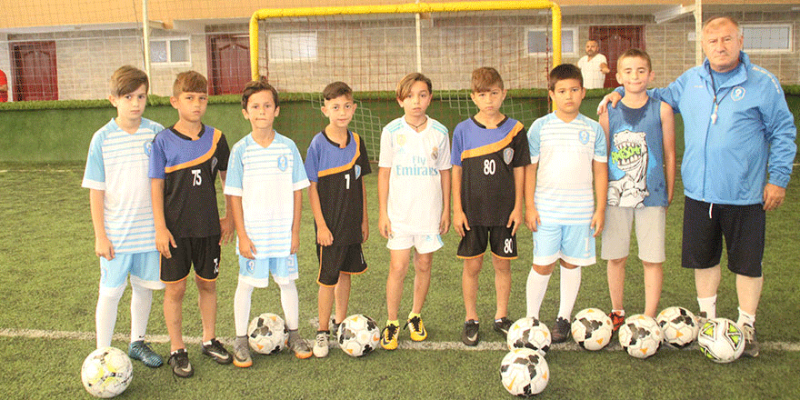 İzmit FK’da durmak yok