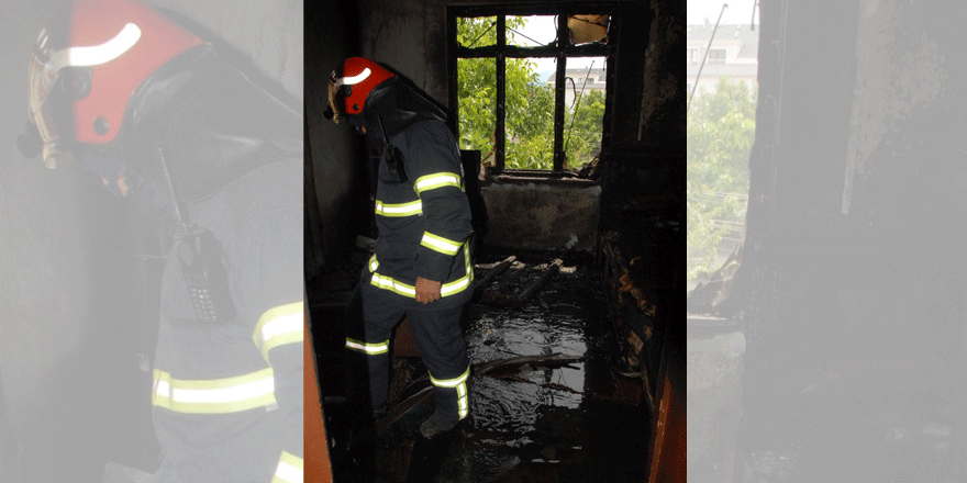 Çocuklar evde yangın çıkardı