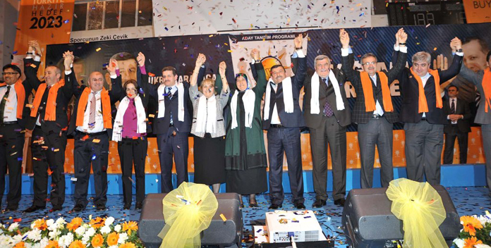 AKP’de adaylar tanıtılıyor
