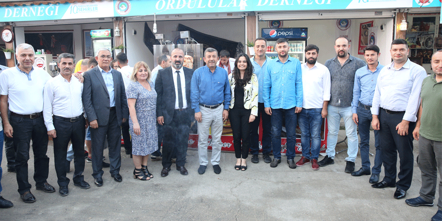 Ordululardan coşkulu gece