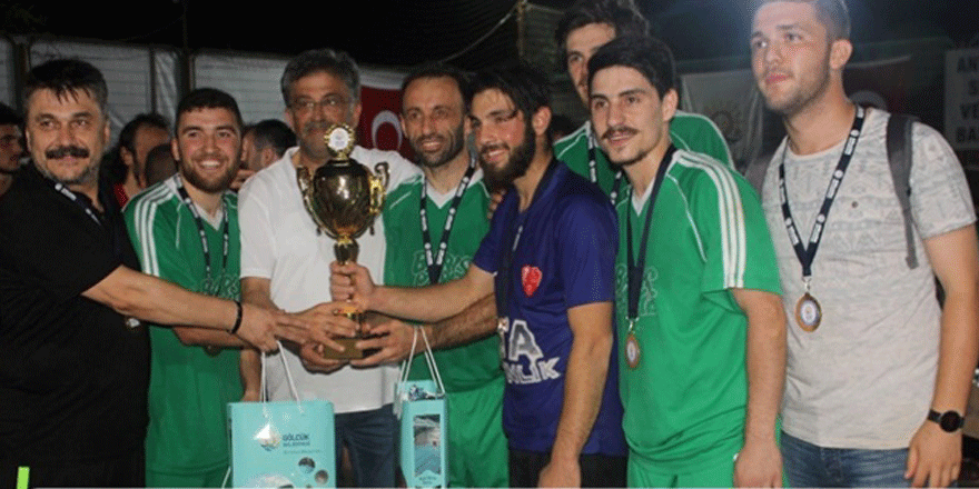 Kum futbolunda Yeşil Giresun şampiyon