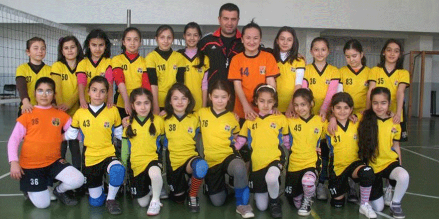 Geleceğin yıldız voleybolcuları buradan yetişiyor