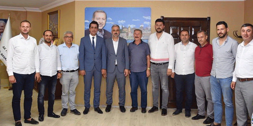 Ak Parti il başkanını ziyaret ettiler
