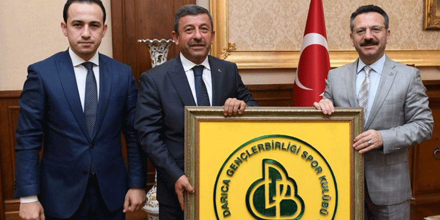 DARICA VALİ’YE ZİYARET