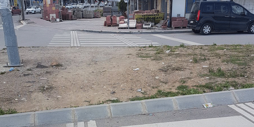 Vatandaşlar yaya geçitlerinden şikâyetçi