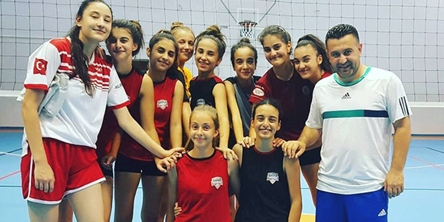 Zerrin ve Derin Beylikdüzüspor’da
