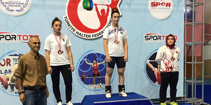 Halterde Kağıtspor Zirvede