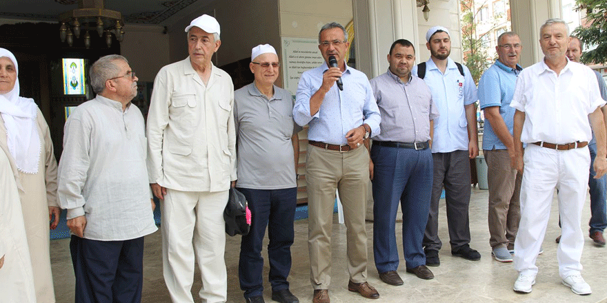 Köşker hacıları uğurladı