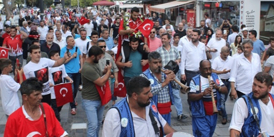 Şampiyon omuzlarda