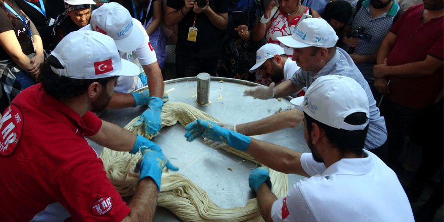 İzmit'te Pişmaniye Festivali