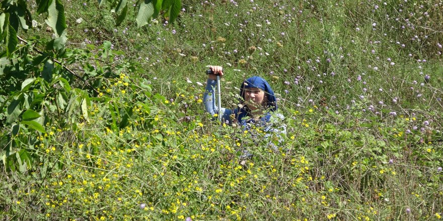 Hastaneye giderken çukura düştü