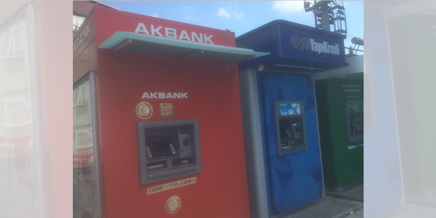 İki büyük banka şubelerini kapattı
