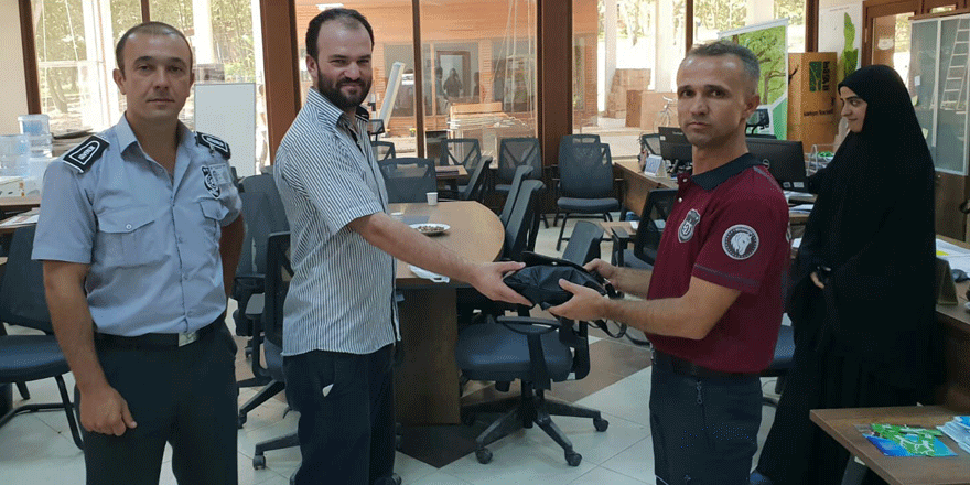 30 Bin TL’lik ziynet eşyasını teslim etti