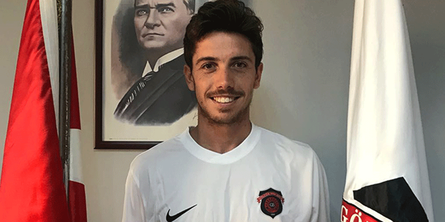 Gölcükspor sağ kanada Uğur Erk’i aldı