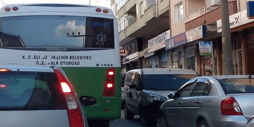 Duraklar park yeri oldu