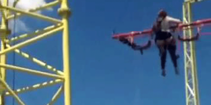 Dev salıncaktan düşen Cezayirli kadın öldü