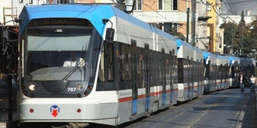 Tramvay Hattı’nda raylar döşeniyor