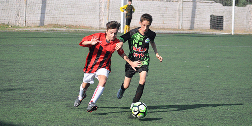 U15 Ligi bol gollü başladı