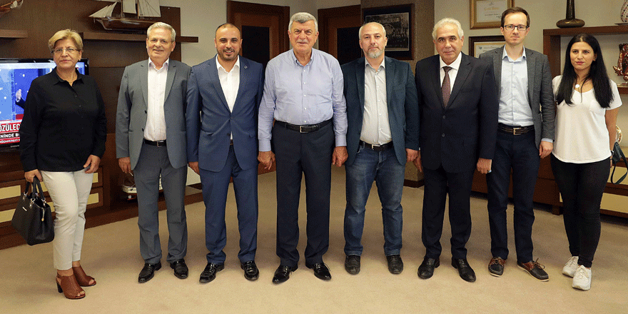 Karaosmanoğlu, ‘Geleceğe kılavuz bir gençlik yetiştiriyoruz’