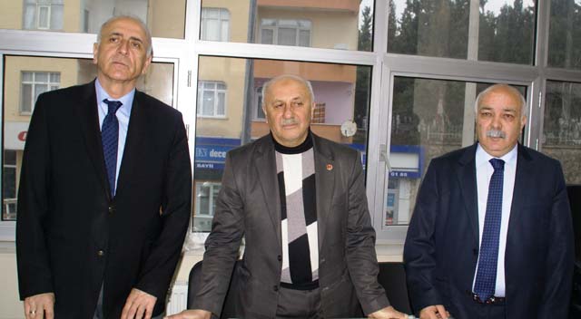 Darıcalı muhtar Ağbaş, CHP’ye katıldı