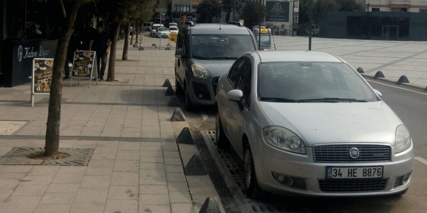 Kent meydanında araç parkı yasaklanıyor 