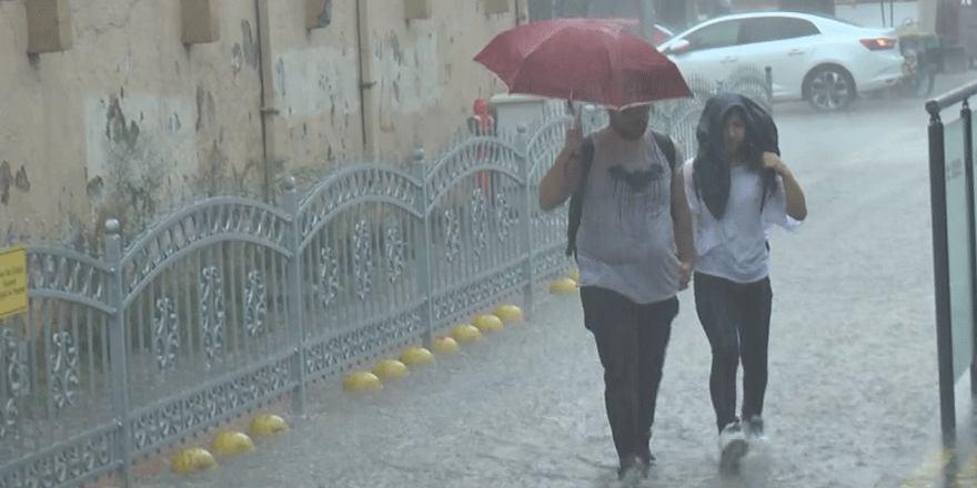 Sağanak etkili oldu