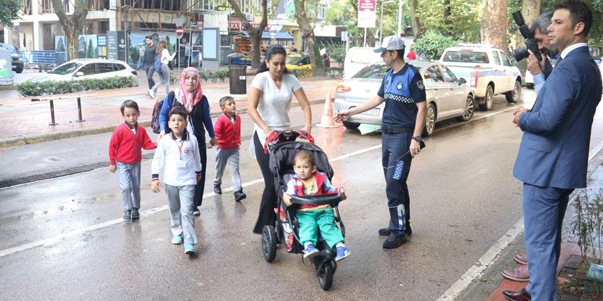 Zabıtadan okul önlerine güvenlik önlemi