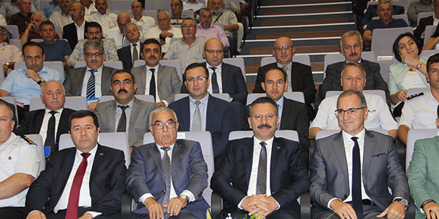 Vali  Aksoy muhtarlarla  toplantı yaptı