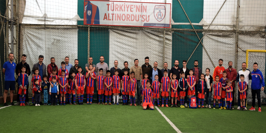 GEBZE’DE ALTINORDU COŞKUSU