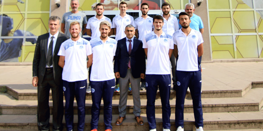 Kağıtspor voleybolda imzalar atıldı