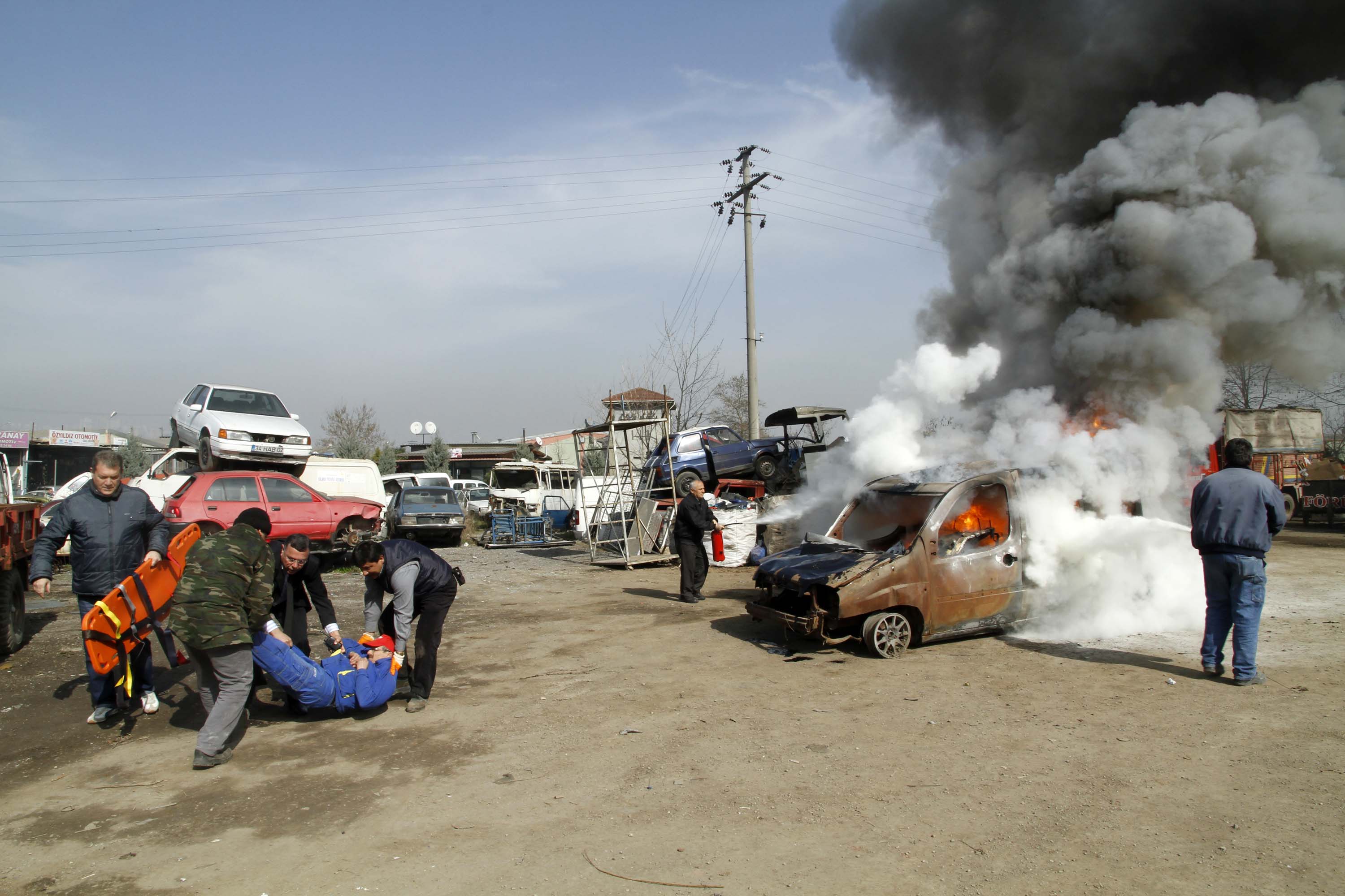 İtfaiye’den sanayide araç yangını tatbikatı