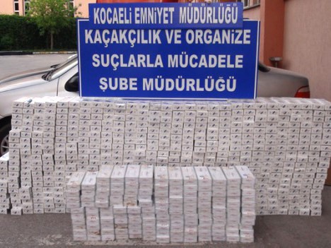 Samanların arasından 60 bin paket sigara çıktı