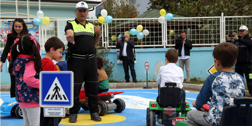 Miniklere uygulamalı trafik eğitim