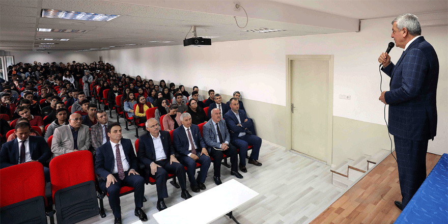 “Eğitime desteğimiz sürecek”