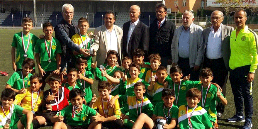 İlk şampiyon Darıca GB