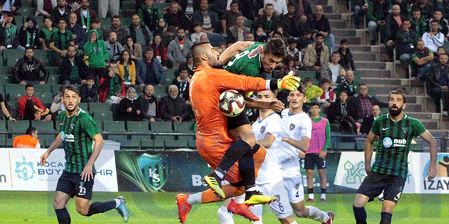 KOCAELİSPOR SAĞLAM GELİYOR: 3-0