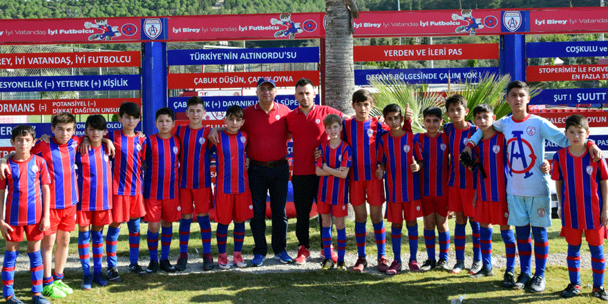 ALTINORDU’DA FUTBOL CUŞKUSU BİTMEZ