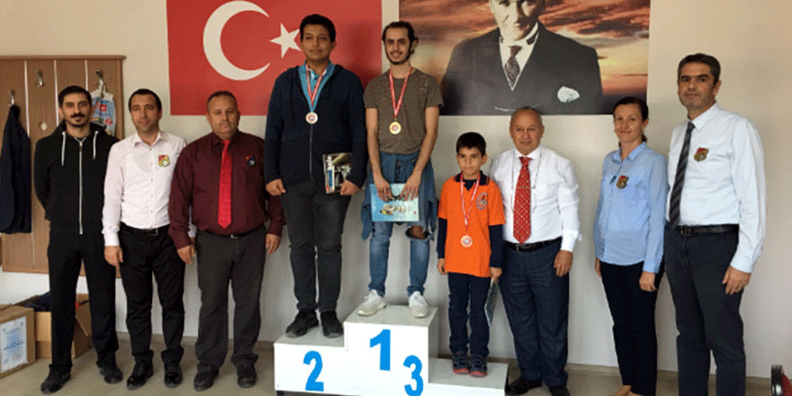 Satrançta Atay birinci oldu