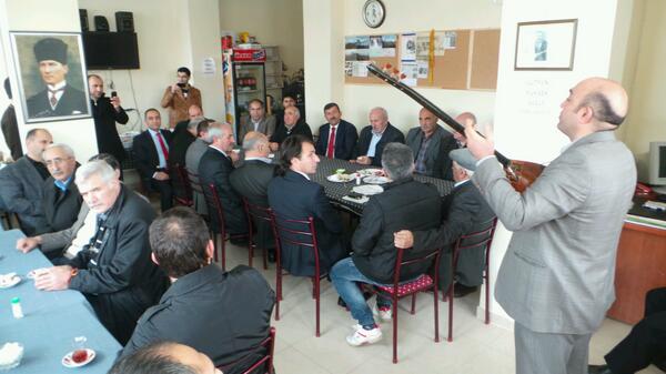 Âşıklardan Karabacak’a türkü desteği