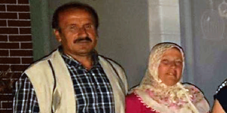 Traktörün altında kalarak öldüler