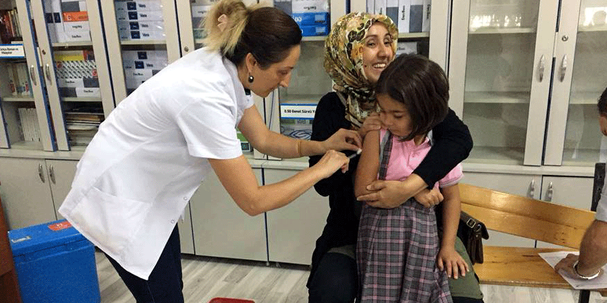 Darıca’da öğrenciler aşı oldu