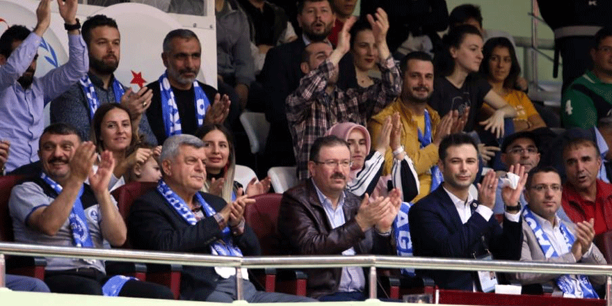 Basketbol heyecanı tribünleri doldurdu