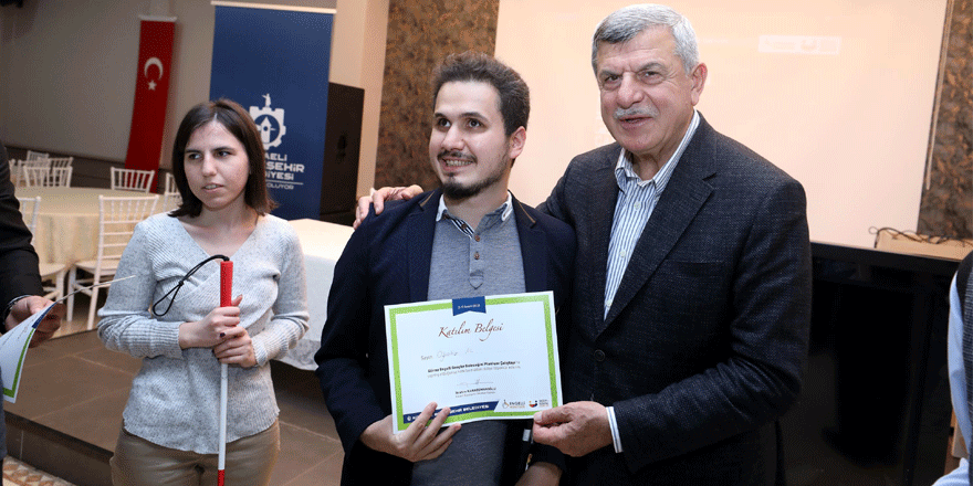 Görme engellilerin sorunları tartışıldı