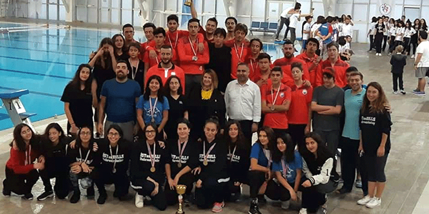 Yüzme Kulübü ses getirdi