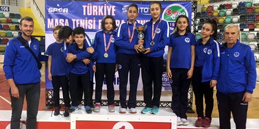 Minik masa tenisçilerin büyük başarısı