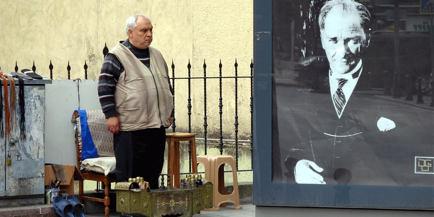 10 Kasım'da hayat durdu