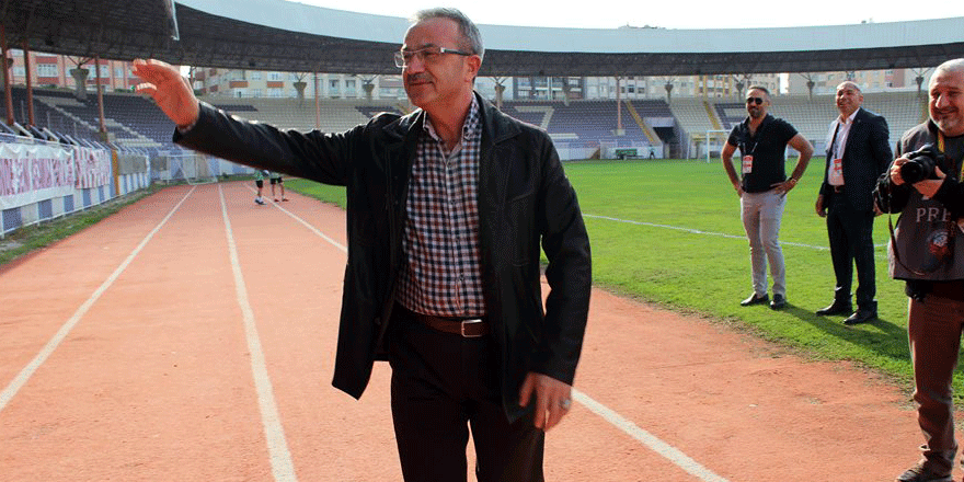 KÖŞKER SAHAYA İNDİ