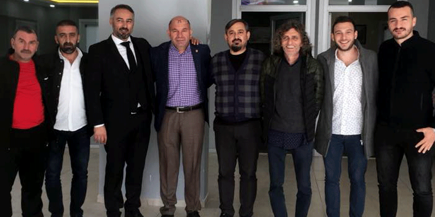 YÖNETİM TEK YÜREK!