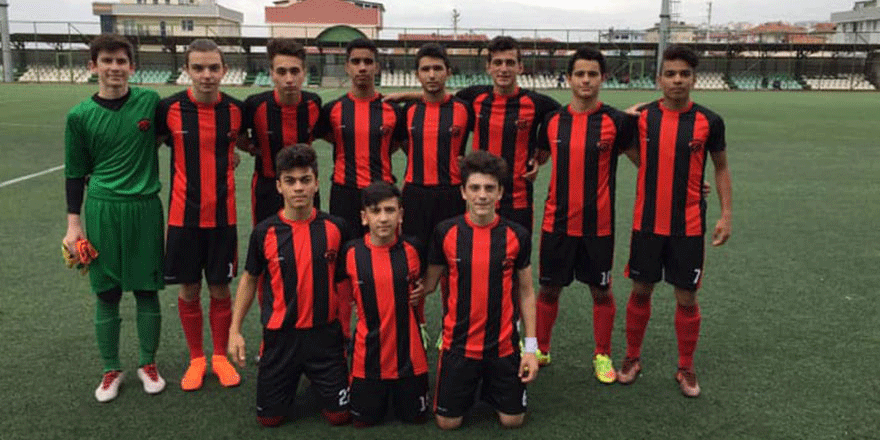 Akademi Ligi’nde iki şampiyon adayımız var