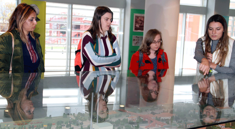 İngiliz heyetten Bilim Merkezi’ne ziyaret   